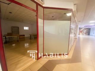 Office space  Toledo - cl rio alberche. Se venden dos locales contiguos en galería comercial del polígon