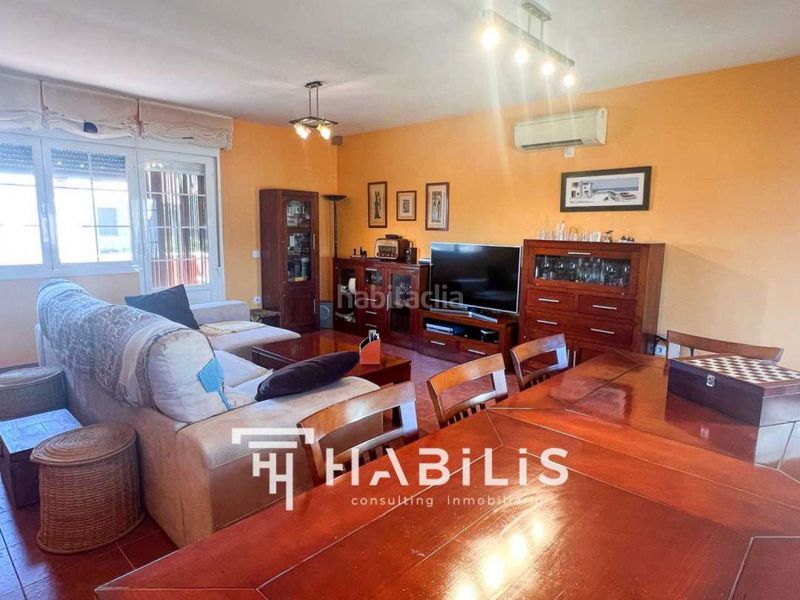 Foto b301ab4c-252b-4a85-9a79-aefc33364225. Casa amb calefacció aparcament piscina a Nambroca