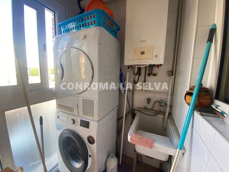 Foto 4708843e-a507-4942-84be-f02dd855e7f5. Pis amb calefacció aparcament a El Molí-El Rieral Lloret de Mar