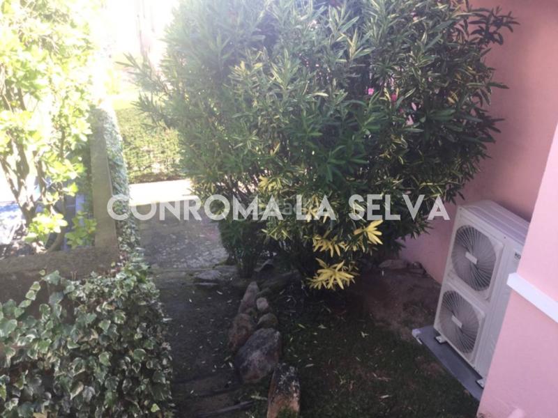 Foto 8017bbbc-043d-48cf-af0e-6af2227dee8c. Casa  en venta en els pavos en Centre Blanes