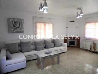 Casa a Roca Grossa. Casa en venta en barri dels pescadors