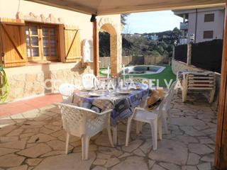 Casa a Roca Grossa. Casa en venta en barri dels pescadors