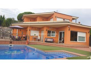 Casa a Calella. Casa en venta en calella