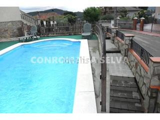 Casa in Residencial Park. Venta de casa con piscina en maçanet de la selva