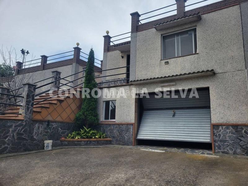 Foto 3d6d113e-2405-4086-b523-abf381e0636b. House with heating parking pool in Riudarenes