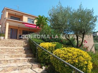 Casa en Aiguaviva Parc. Venta de casa en vidreres