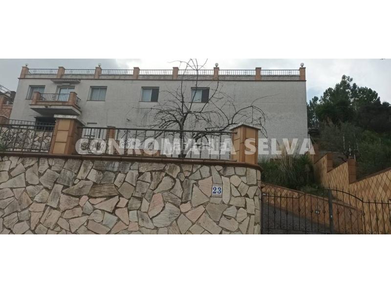 Foto 10981642-9fa6-49bd-8658-5d96889f28b4. House with heating parking pool in Riudarenes