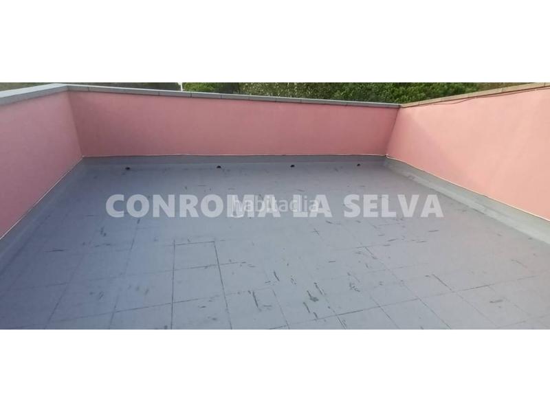 Foto a3e3bf49-7cd9-48f3-94ea-833ede6f2ecd. Maison jumelée avec chauffage parking dans Aiguaviva Parc Vidreres