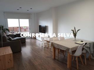 Piso en Els Pavos. Venta de piso en blanes