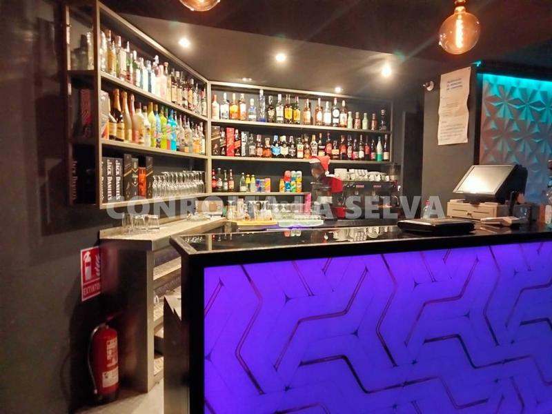 Foto 93812979-be0e-4f64-9670-a246c4bdef4e. Traspàs local comercial a Els Pins Blanes