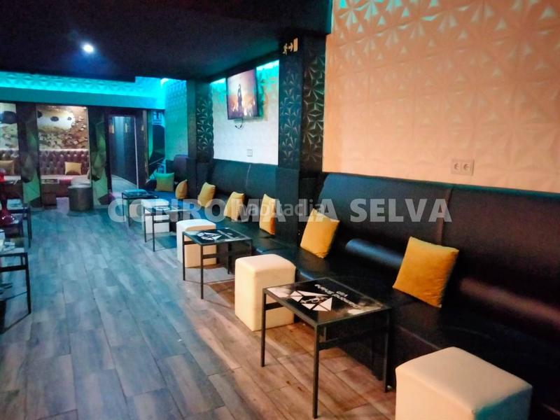 Foto 6ba4d43c-afb4-49a8-80aa-f2dfc5ecc082. Traspaso local comercial gran oportunidad de negocio, traspaso de local , cerca de hoteles y playa en Blanes