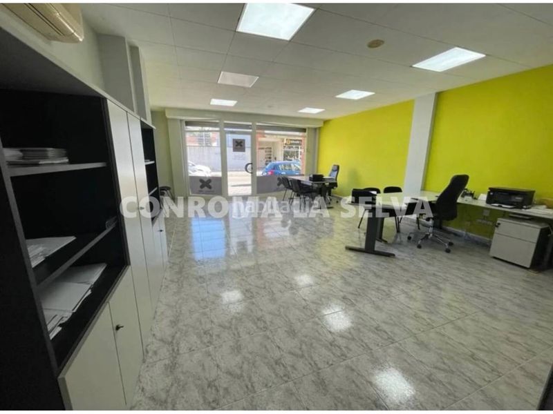 Foto 7e867046-4ddb-467e-bd74-ae0a5c393e6d. Local comercial a Malgrat de Mar