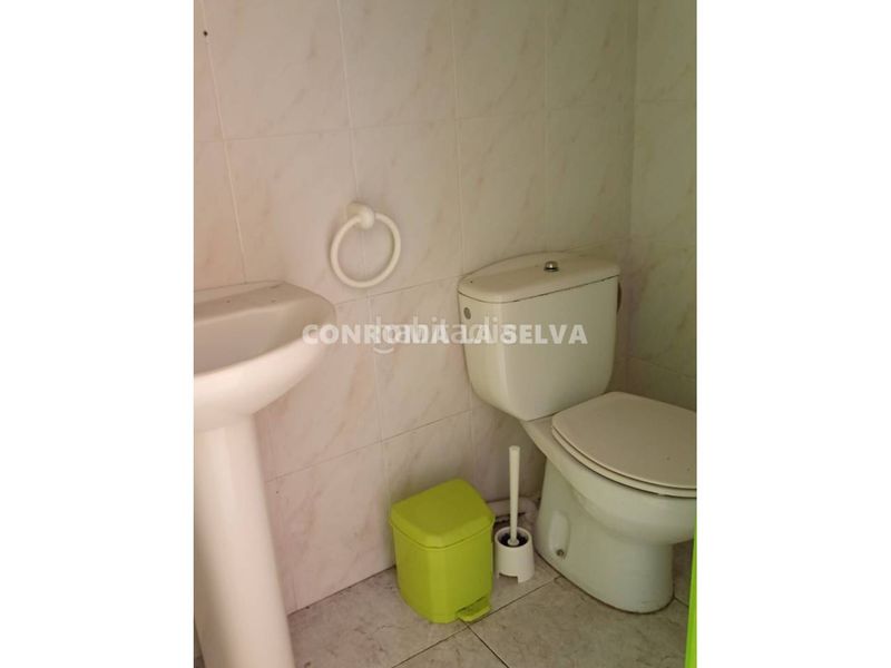 Foto 8c4c1a9a-39ab-496e-8334-81e012c2ad4f. Local comercial a Malgrat de Mar