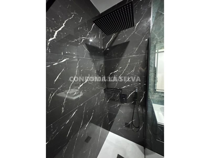 Foto dfc7a448-0b81-4db4-bb50-ba64fcdbead0. Pis amb calefacció a Els Pavos Blanes