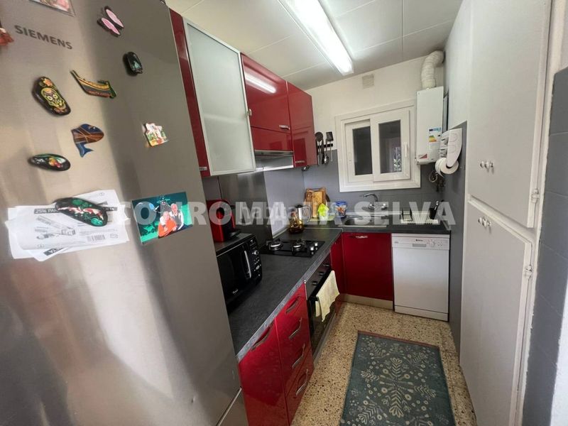 Foto e3b080a0-1e99-40fd-a2bd-5931e784333c. Piso Canyellesla montgoda, piso con parking en venta en Lloret de Mar