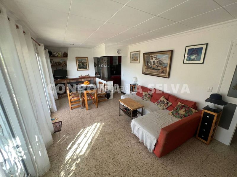 Foto f9fd4303-8729-453f-8100-0a5a8a37d0c0. Piso Canyellesla montgoda, piso con parking en venta en Lloret de Mar