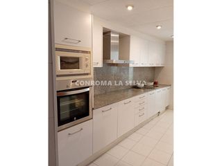 Appartamento in Tordera. Piso y pk.en venta en el nucli urbà de tordera