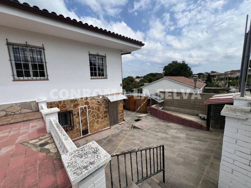Foto 02ffccbb-bdd7-4440-92c6-fecd8165ae55. Casa amb calefacció aparcament piscina a Niàgara Parc -Àgora Parc Tordera