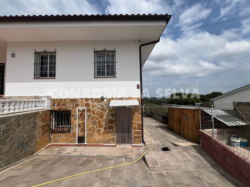 Foto 5df1eb67-ac27-4146-832e-4ee86d2e3994. Casa amb calefacció aparcament piscina a Niàgara Parc -Àgora Parc Tordera