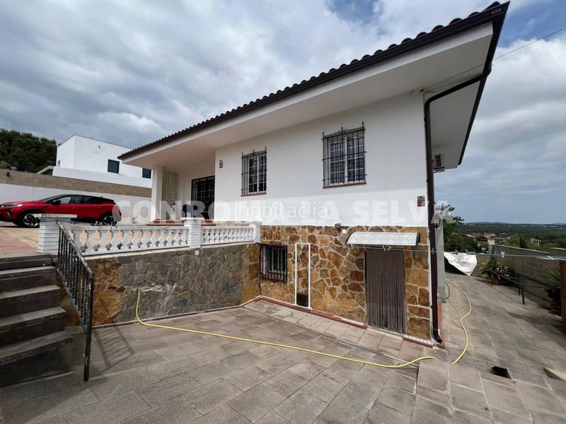 Foto 6de614ca-4558-46f8-8cda-d833af556d2b. Casa amb calefacció aparcament piscina a Niàgara Parc -Àgora Parc Tordera