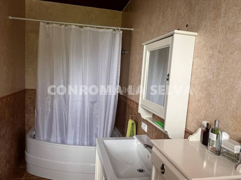 Foto d73a89ba-f267-4dfa-8569-11f54195f79a. Casa amb calefacció aparcament piscina a Niàgara Parc -Àgora Parc Tordera