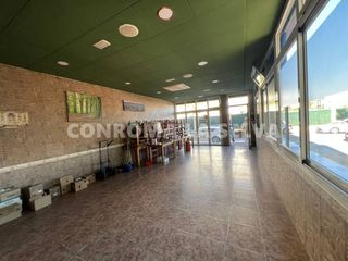 Édifice à El Molí-El Rieral. Local a la venta en can sabata lloret de mar