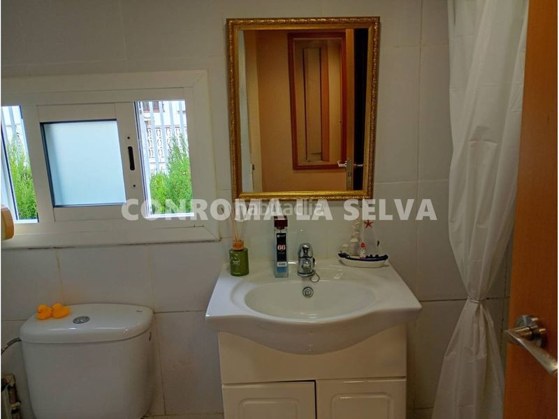 Foto b9d9fd20-561e-411b-8d26-1b2d425af6ec. Casa amb aparcament piscina a Malgrat de Mar