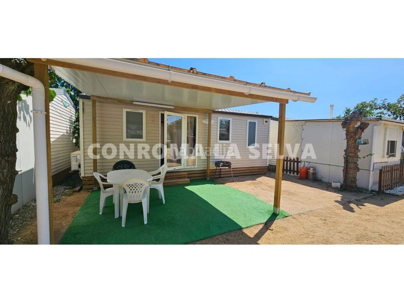 Foto cc415b75-2f52-48ef-9408-fb186450c8fb. Casa amb aparcament piscina a Malgrat de Mar