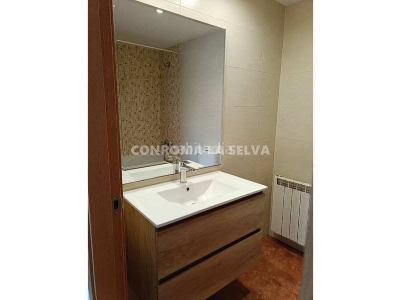 Foto 0ffd4c42-4021-4d00-8c0e-73a4e864509b. Piso venta de piso reformado en nucli urbà, en Tordera Tordera
