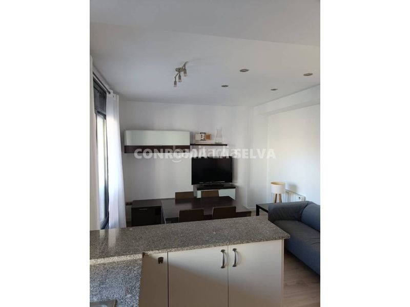 Foto 5e2d640e-8554-47b2-a4b4-5a0aae390ff9. Piso venta de piso reformado en nucli urbà, en Tordera Tordera
