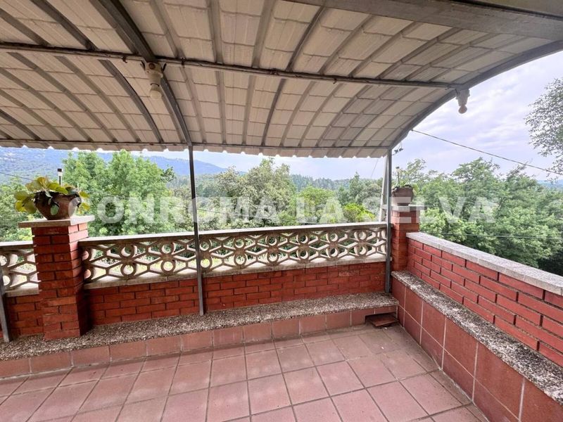 Foto 1b5500de-5a11-41b3-81ec-b2abf486b780. Casa amb aparcament a Tordera Tordera