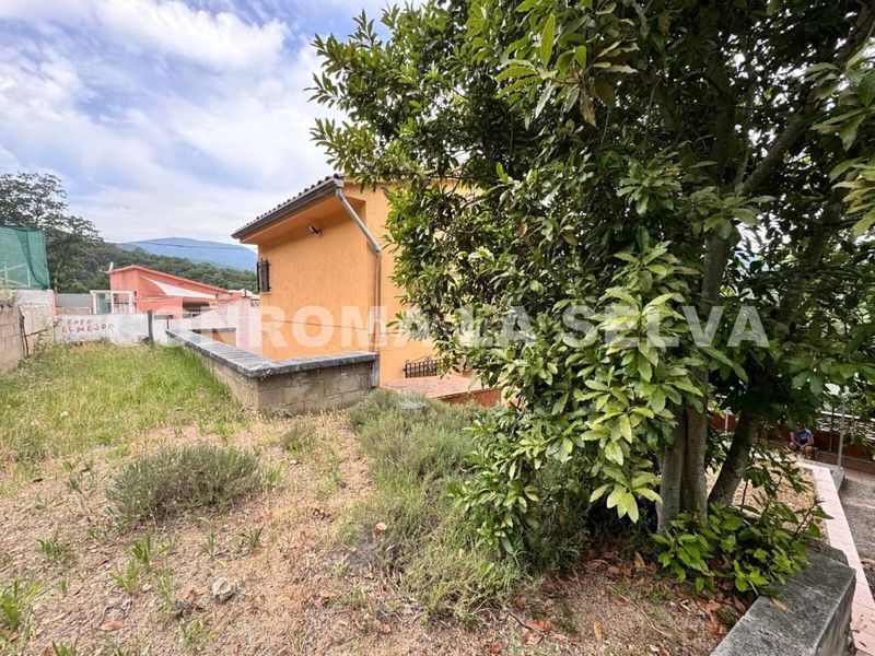 Foto 1d721d0e-abfa-43f1-badb-5ce5510795dc. Casa amb aparcament a Tordera Tordera