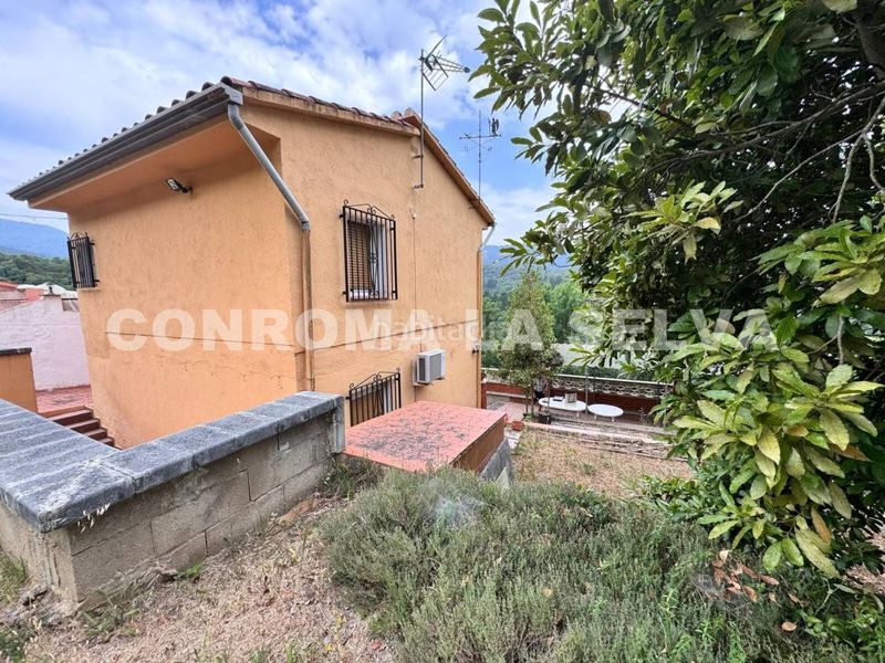 Foto 562b29c7-5885-4ae5-bc83-405e7780e56b. Casa amb aparcament a Tordera Tordera