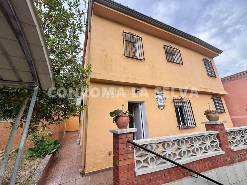 Foto b50f944e-2681-40b4-b582-4b79ecd07b84. Casa amb aparcament a Tordera Tordera