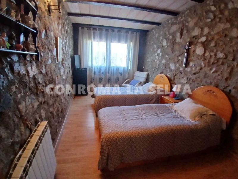 Foto 5686bf0e-2c6d-4f04-a9dc-c8e5ab4f438f. Casa amb calefacció aparcament a Palafolls