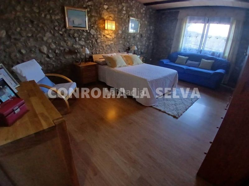 Foto e9c35664-814b-487f-a96f-67984e715313. Casa amb calefacció aparcament a Palafolls