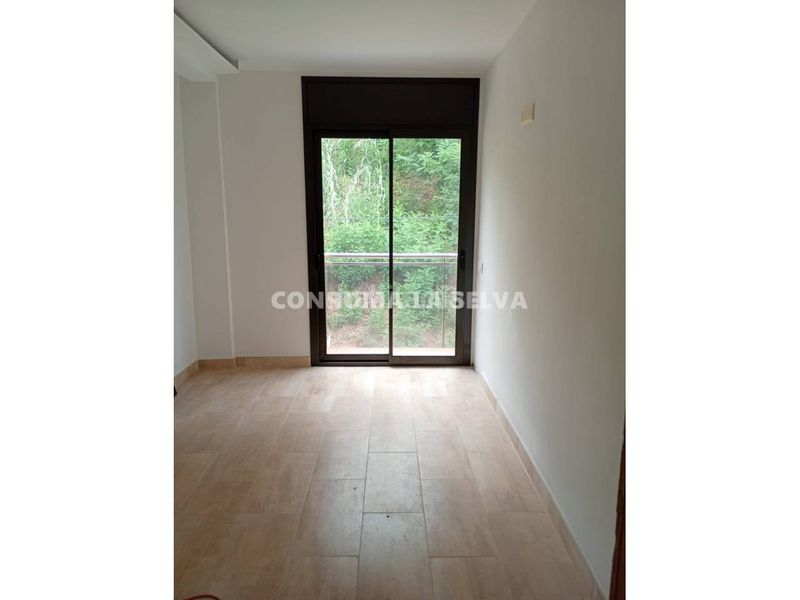 Foto f6e92157-f4ec-4c81-96c1-4f9dcf7a94c8. Casa amb aparcament a Arbúcies