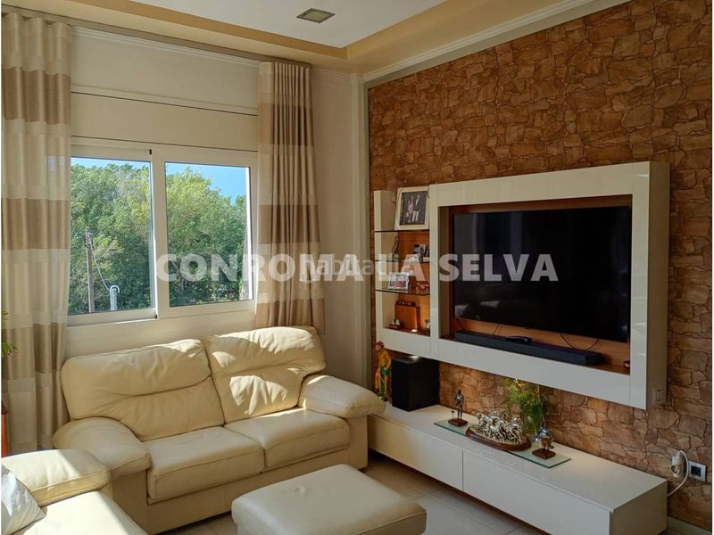 Foto a5766478-eb23-42f1-a329-984ef8663b91. Casa  en venta en Terrafortuna - Puig Ventós Vidreres