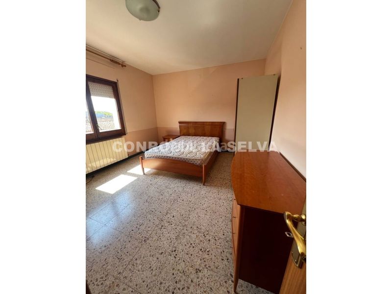 Foto 726242f6-d38b-4092-8ff1-650d101570d2. Casa a calle lloret 12 a Centre Vidreres