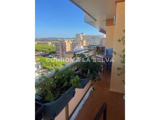 Pis  Avenida vila de madrid. Luz, alegría y vistas a la montaña! a pasos del mar