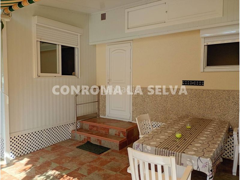 Foto 9fc121bf-e56b-4219-9038-bd8e6e4a1fe8. Casa amb aparcament piscina a Malgrat de Mar