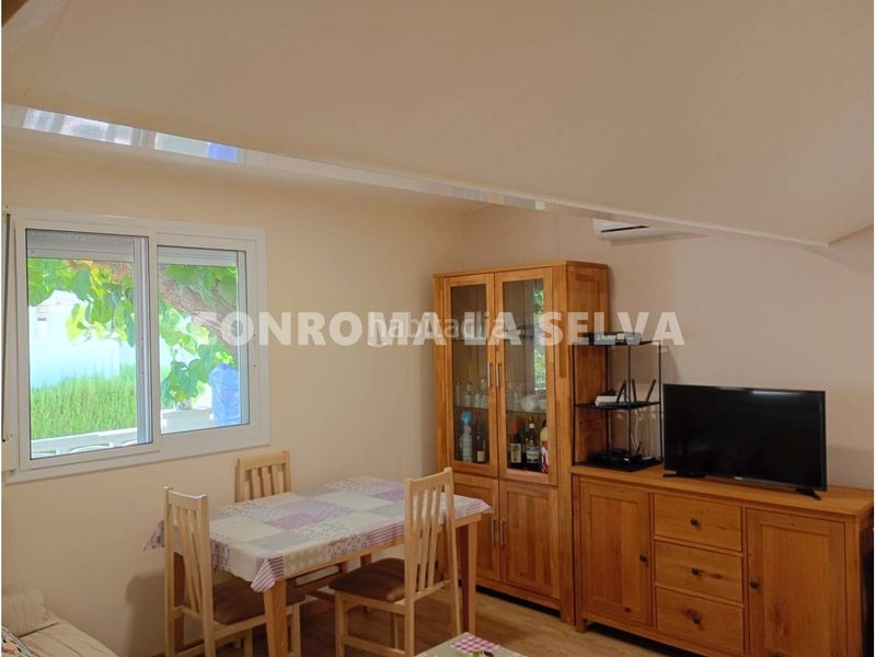 Foto b3a3caee-3deb-45da-bfe5-e6a1f17234ad. Casa amb aparcament piscina a Malgrat de Mar