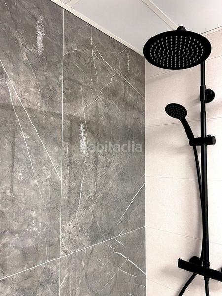 Foto 80f210f2-33c3-4e3e-bec0-d81d9108ff42. Piso en Almayate Bajo