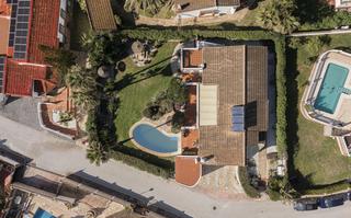 Ground floor  Cl el burgo del faro. Chalet independiente de alta gama con vistas al mar en el faro d
