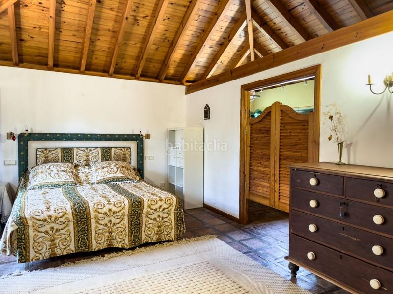 Foto fe0ebbb3-98ff-489d-b940-c24dda364fd4. Chalet en Nueva Andalucía centro Marbella