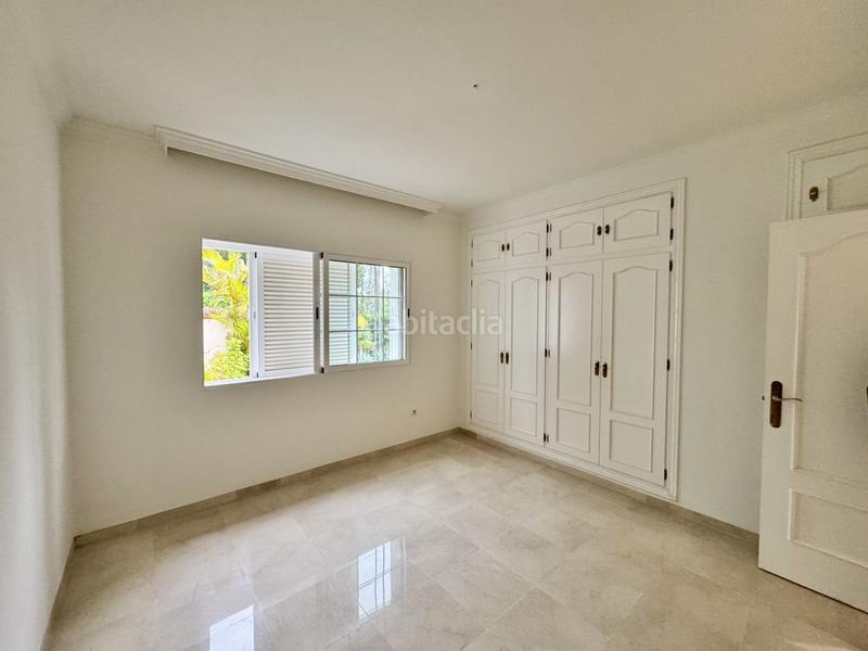 Foto 374a4168-fc3a-4624-a353-602a4bff978a. Chalet con riscaldamento parcheggio piscina in Calahonda Mijas