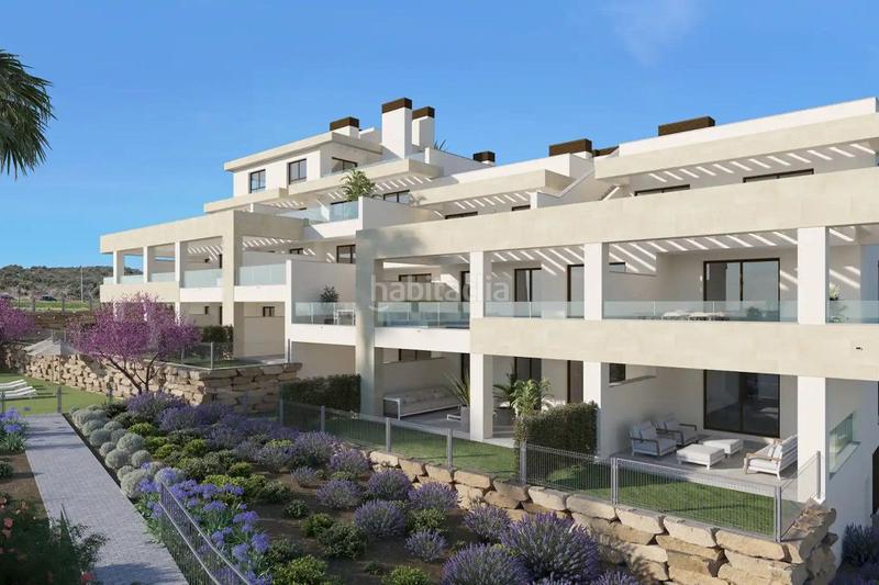 Foto a20fe0ef-d687-49f4-933a-a3522376e27d. Attico con piscina in Bahía Dorada Estepona