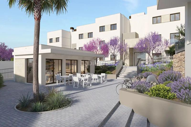 Foto d88810bc-8e06-4b9a-9314-b31ff1c73de2. Attico con piscina in Bahía Dorada Estepona