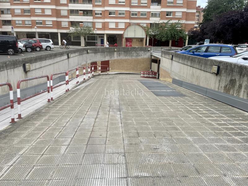 Foto ffad891a-88ee-49c2-8aa5-2665403c7060. Aparcament cotxe a pamplona-iruña - sancho el fuerte 61 -63 a Pamplona / Iruña