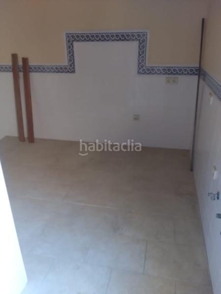 Foto bc8d28f0-2e09-4b85-9fc9-4fbb2e107978. Ático pisazo con buhardilla en Baena